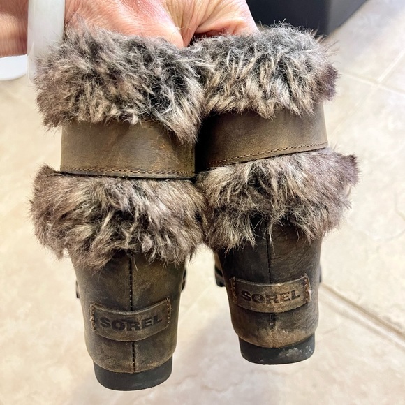 Awesome Sorel faux fur cuff booties! - Picture 7 of 15